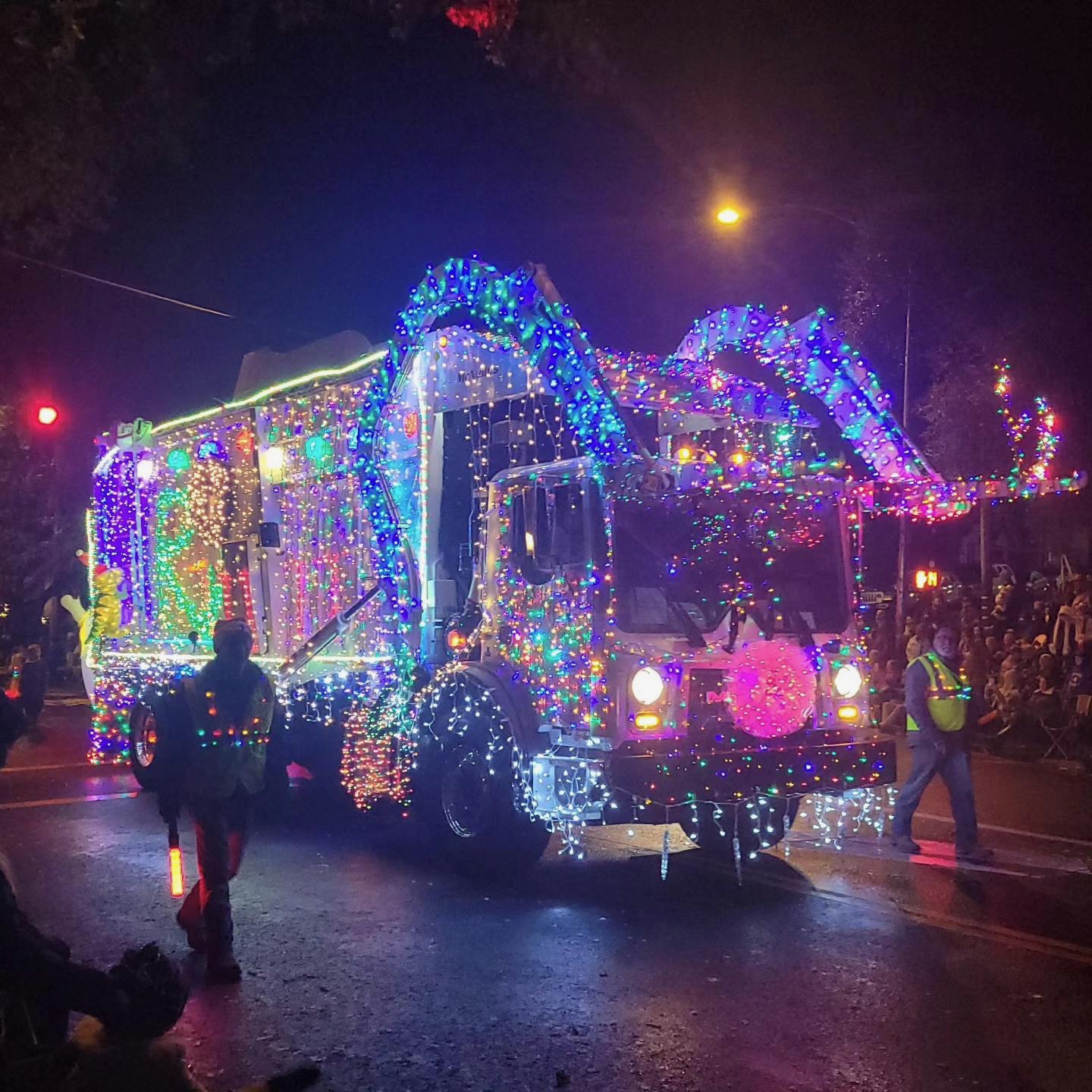 Auburn Light Parade 2023 Recology